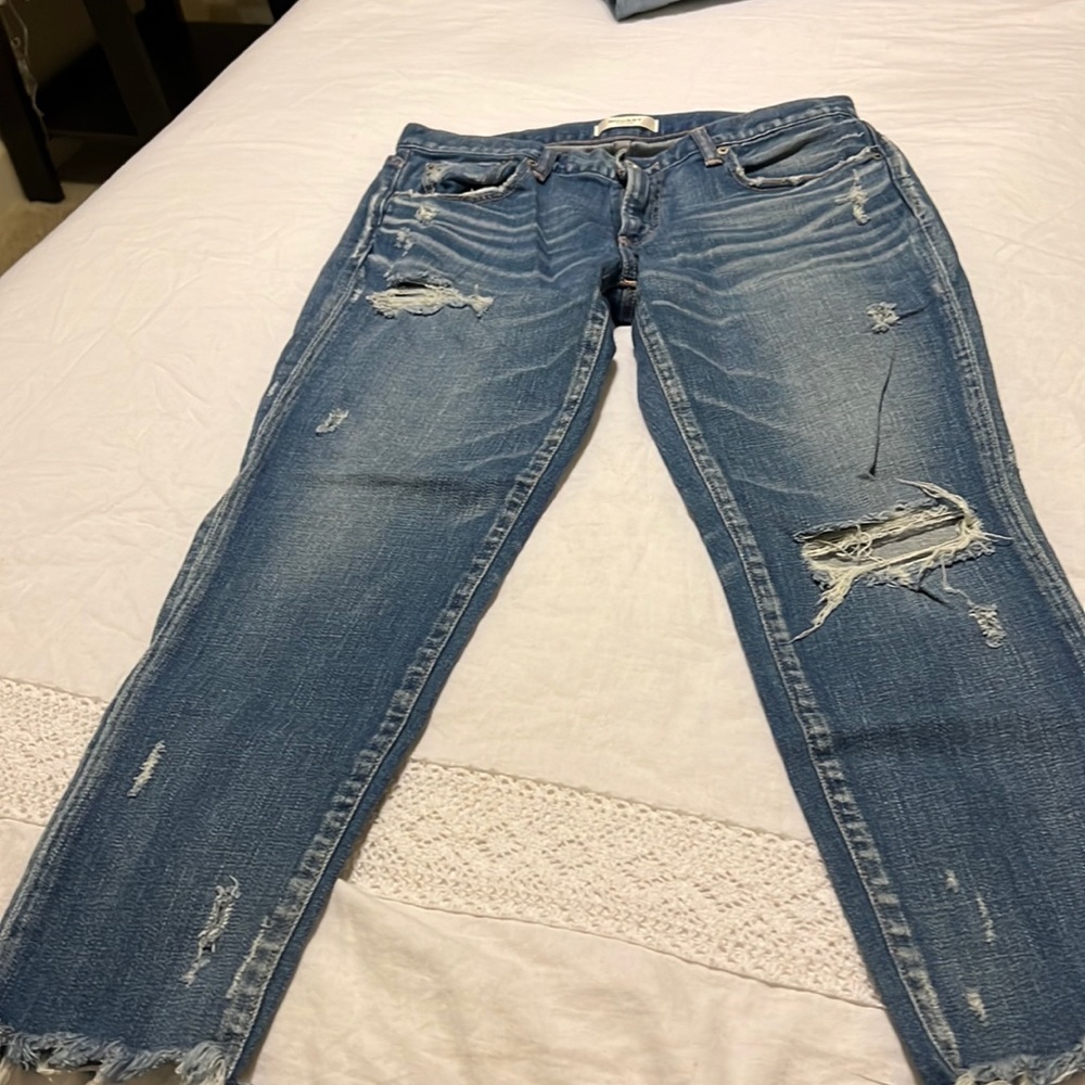 Moussy Vintage cropped, distressed light blue Jeans. These jeans are a size 29